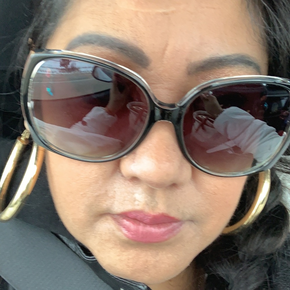 Meet your Posher, Sandra
